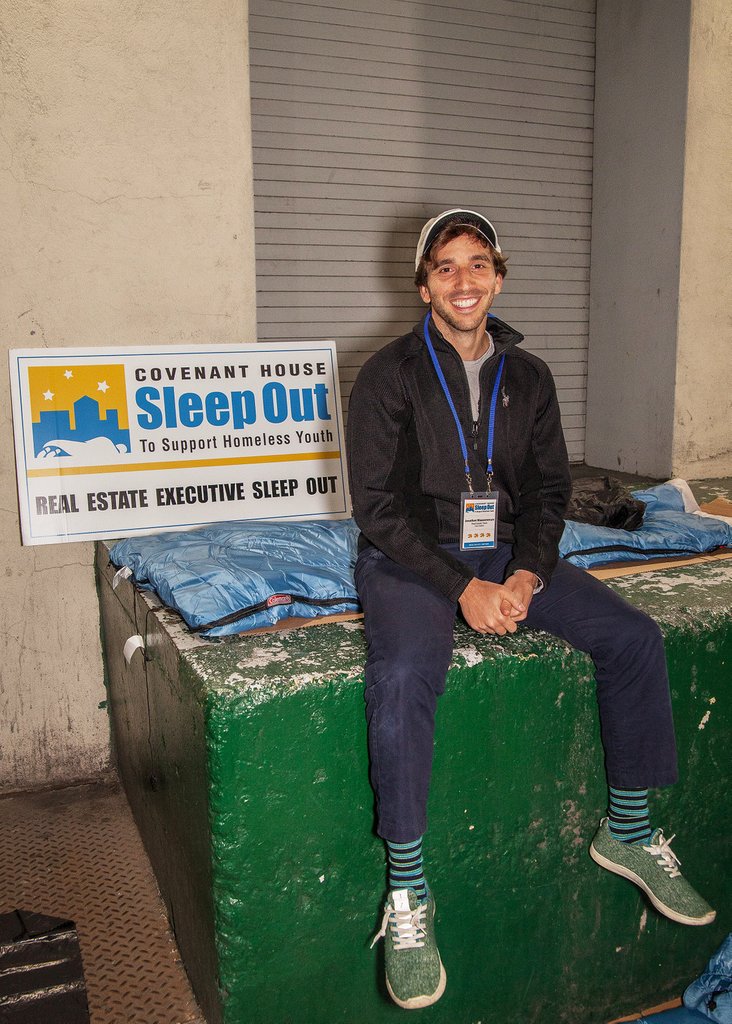 CovenantHouse's tweet photo. TWO DAYS until Real Estate professionals Sleep Out so kids don't have to! Lucky for you, you can help us end the cycle of homelessness right now by going to https://t.co/gxtOXVVkys to help the young people we serve! #resleepout #chsleepout #realestatesleepout https://t.co/5ZOi5gOhvq