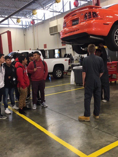 OATCRoadrunners's tweet image. This is the official twitter feed of OATC celebrating a big day! $5,000 grant from @OPSF233, @Garmin was in the house promoting our new Aviation Electronics Program, and 115 students from ON High School toured our programs. #OATCProud @OlatheCTE