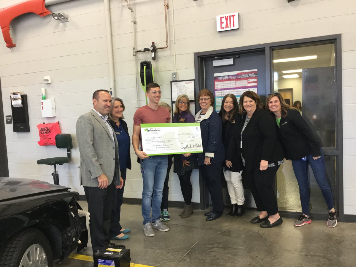 OATCRoadrunners's tweet image. This is the official twitter feed of OATC celebrating a big day! $5,000 grant from @OPSF233, @Garmin was in the house promoting our new Aviation Electronics Program, and 115 students from ON High School toured our programs. #OATCProud @OlatheCTE