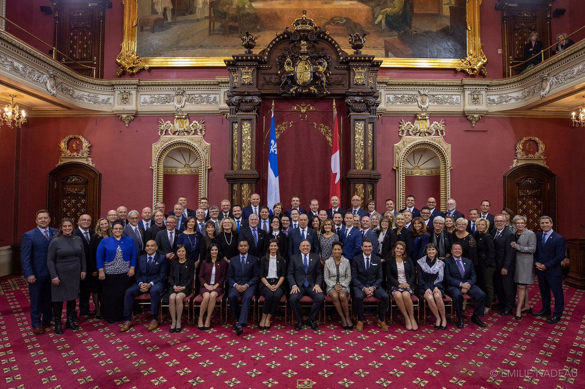 francoislegault's tweet photo. Je veux féliciter les 74 député(e)s de la CAQ qui ont été assermenté(e)s aujourd'hui. Ils auront le privilège de représenter le peuple québécois. Cette fonction est la plus importante de toutes. Ils ne devront jamais l'oublier. https://t.co/memGpzsPZX