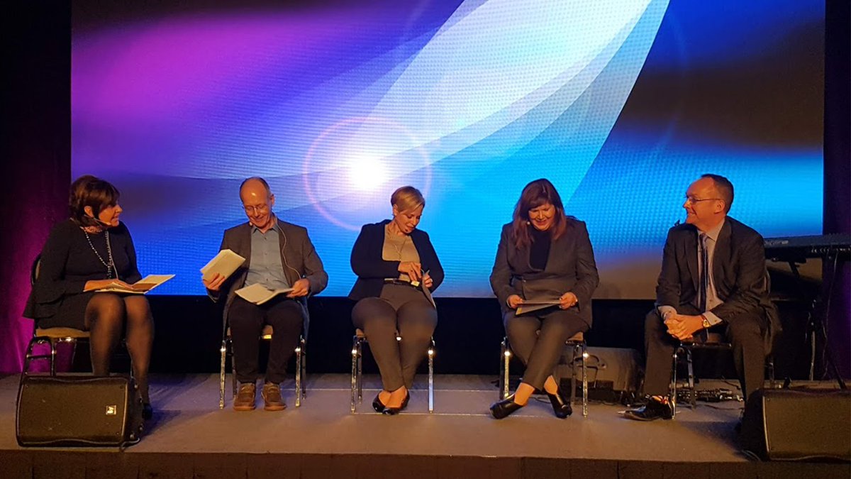 bowenworkforce's tweet photo. BOWEN President &amp; CEO Shannon Bowen-Smed hosting the Real Leadership Event panel with #yyc #HR leaders. @Realleadernow https://t.co/jGI4feVXuI