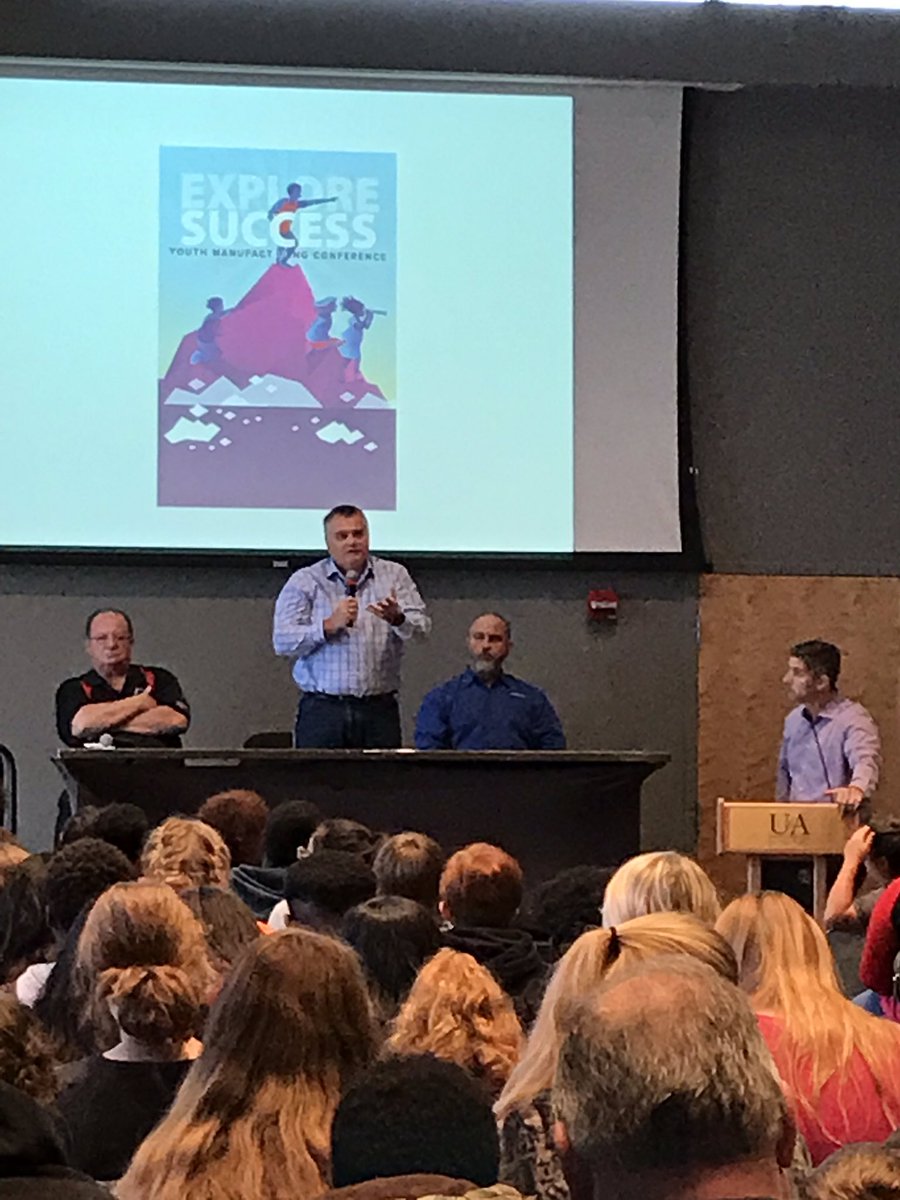 JaneeneLynch's tweet photo. A successful youth conference and regional advisory council in one! Great opportunity! #ARCareerEd #SWAEC #UACCHope https://t.co/7Bj5XJRie7
