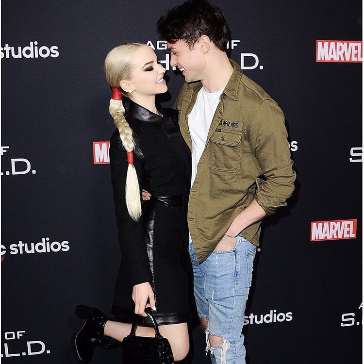 Lizz とりあえず エージェントオブシールド100話記念パーティに トーマスと一緒にくるのほんとかわいい 早く結婚してほしい エージェントオブシールド シーズン5 ダヴ キャメロン トーマスドハティ