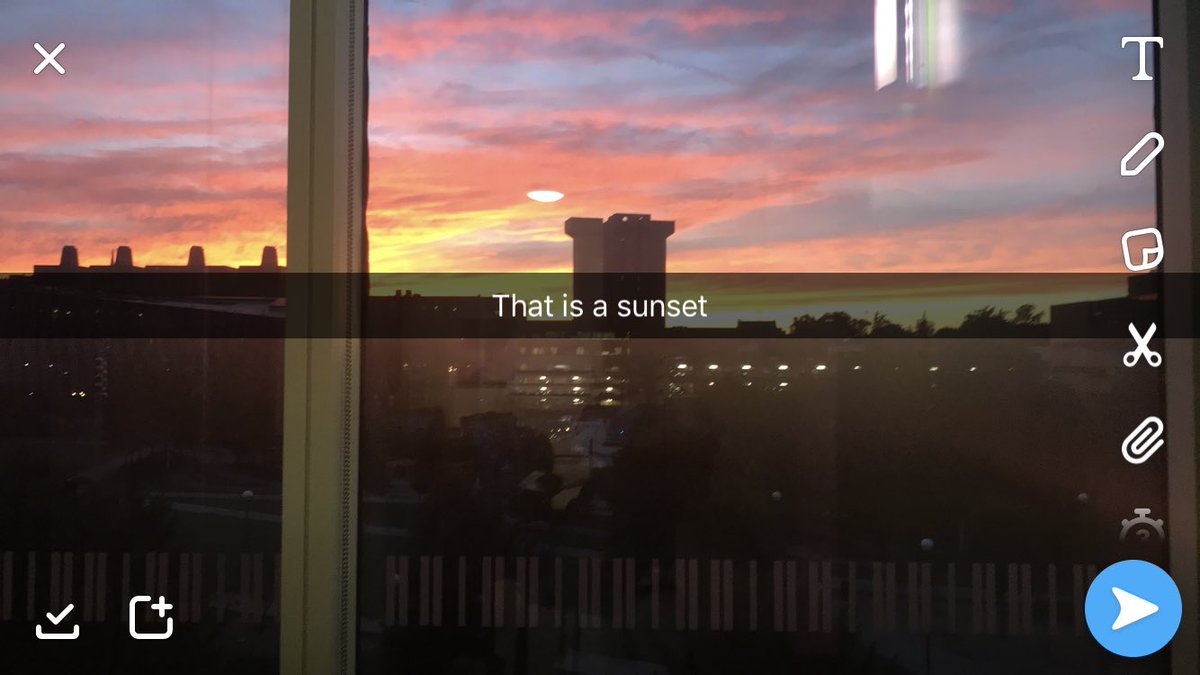 sbrum217's tweet photo. Amazing sunset @uofcincy https://t.co/uHO2mlTu75