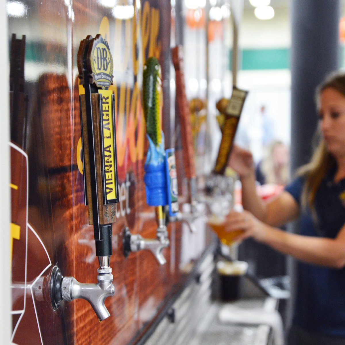 KnoxvilleBuzz's tweet photo. That's a wrap! Thanks to all who attended this year's Tailgate Schmoozapalooza! We had a great time mingling with local #Knoxville professionals and networking with vendors. Be sure to share your photos using #SchmoozKnox! https://t.co/XLhk0K1Isj https://t.co/VZvVgEzJqc