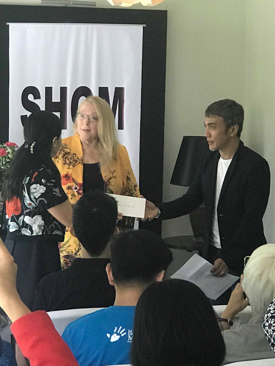 APFInc's tweet photo. Thank you, SHOM (Spouses of Heads of Mission) for the ₱40,000 grant, which shall be used to obtain @DaysforGirls solutions for our scholars | Story &amp; pics: https://t.co/lfCoe0VroD https://t.co/C5cPKn5y25