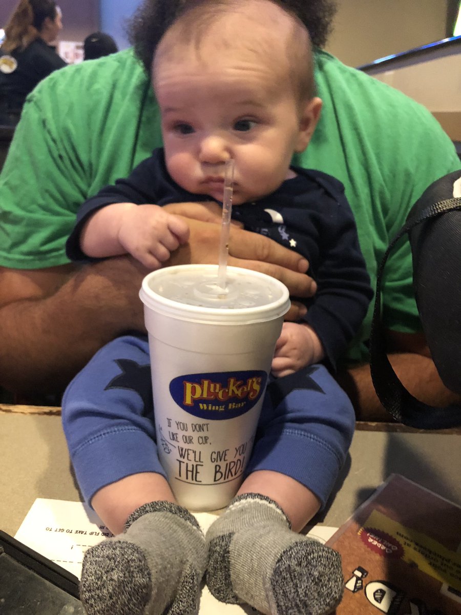 texashappy's tweet image. 1st visit to @Pluckers 

#pluckerbaby