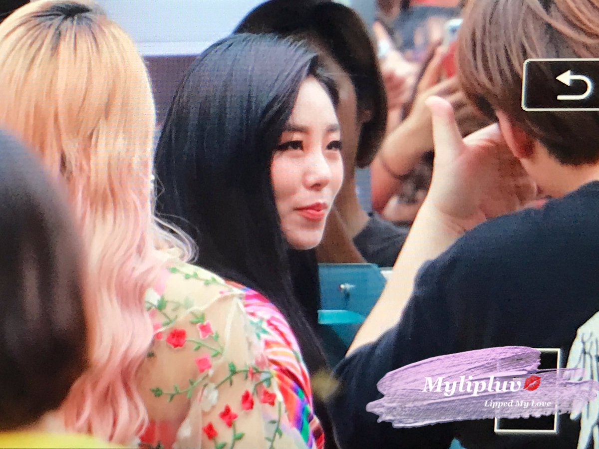 mylipluv309's tweet photo. 181017 K-FOOD FAIR 2018 홍콩 프리뷰

#MAMAMOO #마마무
#WHEEIN #휘인 https://t.co/WodU4ff7ak