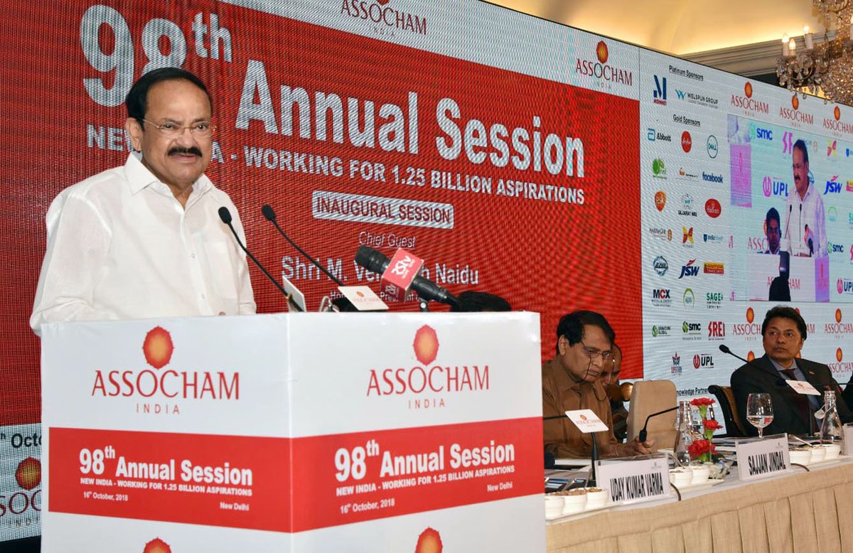 PIBHindi's tweet photo. उपराष्‍ट्रपति @MVenkaiahNaidu ने एसोचैम के 98वें वार्षिक सत्र को संबोधित किया, कहा-उद्योग संगठनों को अपने सदस्‍यों के बीच नैतिक आचरण को बढ़ावा देना चाहिए

▶️https://t.co/AuYl3mnWBc https://t.co/wlQ7yiOARv