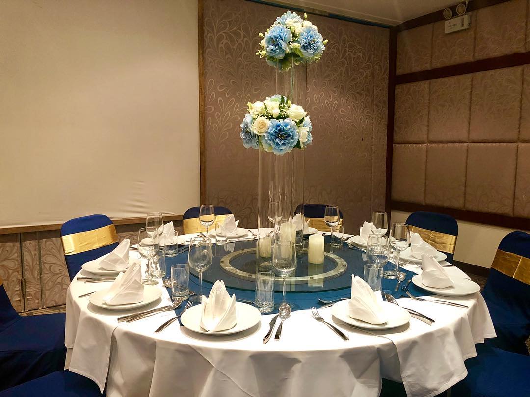 sss_phuket's tweet photo. Meeting Group with conference room 📚 
Style : Banquet-Class room-Theater -U shape
📍Sunflower, Lotus and Jasmine Room at our hotel

#seasunsandresort #conferenceroom #patong #phuket #hotel #resort #spa #travel #beach #Thailand #tripadvisor https://t.co/GtQqr1dUYU