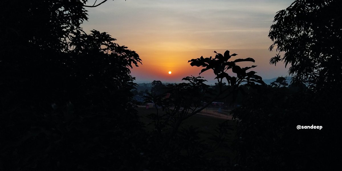 Sandeep03972200's tweet photo. @SimdegaTourism @sunrise in simedga , beautiful.. Gorgeous.
#incredible simdega. https://t.co/PpFGbXmgTm