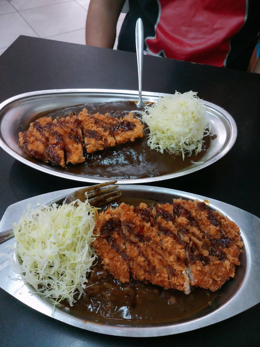 wongnai's tweet photo. อีกร้านแกงกะหรี่ที่ดีงามมม🍛 น้ำราดแกงกะหรี่เด็ดมาก แนะนำเมนูทงคัตสึ ทอดมาได้กรอบอร่อย ไม่เหนียว ไม่อมน้ำมัน เลือกไซส์ได้ เริ่มต้นที่ 150 บาททท
📍 Gold Curry Bangkok : ซอย สีลม 7 กรุงเทพมหานคร (ปากทางเข้าอาคารญาดา สีลม ซอยธนิยะ)
📷 นักรีวิววงใน
#วงในพาแดก https://t.co/A0pPTG8QuO