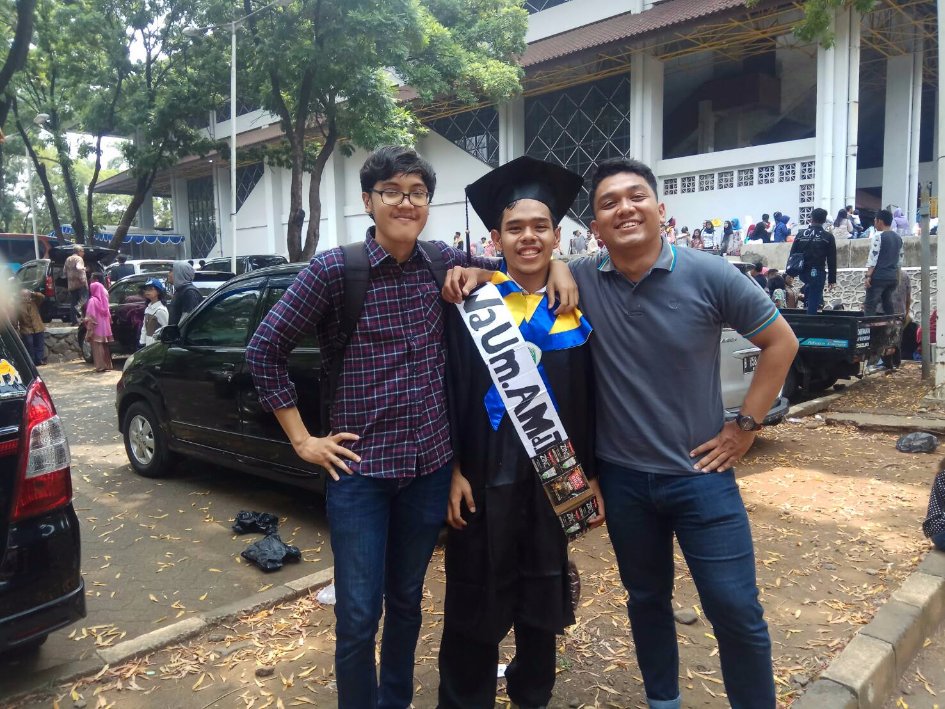 f_izzani's tweet photo. Wisuda PNJ 2018 (1) https://t.co/Bee6ysY6PZ