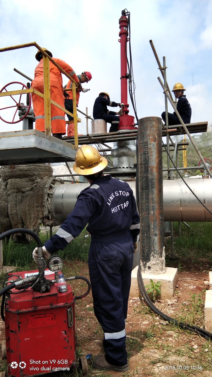 Rudetiawanst's tweet photo. Hot Tapping Geothermal Pipe Line 28"x20" Class 300.
#hottap
#hottapping
#welding
#stoppleplugging
#coldcutting https://t.co/5AnFLfaF9X