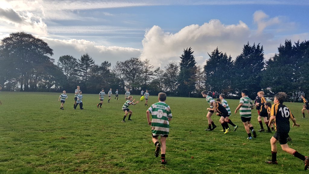 KWS_MiddleHouse's tweet photo. House matches this week! 📷: our Year 9s in action! Really pleased to see every Middle House Man getting involved in the games! #InspireThroughExample https://t.co/eZ6eU1722z