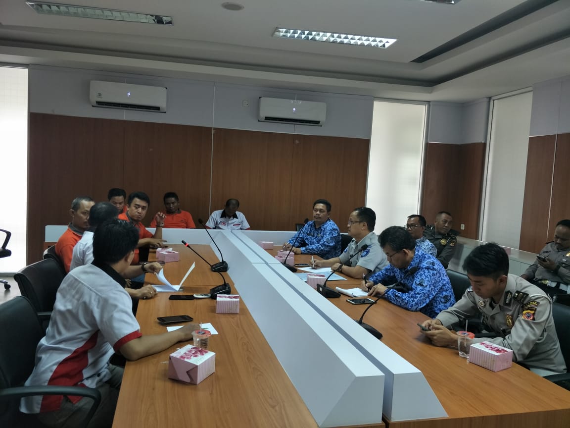 cppd_majalengka's tweet photo. Koordinasi dan sinergitas dengan  Yayasan Lembaga Bantuan Konsumen mengenai seputar pelayanan samsat, kegiatan dihadiri oleh kepala P3D W  majalengka, Kepala PT. Jasa Raharja Perw. Cirebon, Kanit Regident Samsat https://t.co/RZdphJwwv9