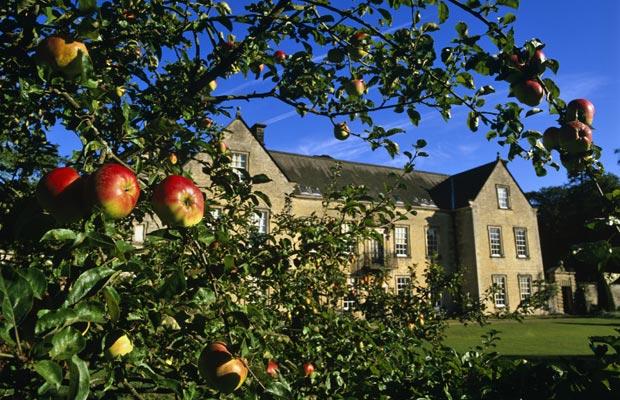 New #Podcast We look at a brill #magazine produced by HE teenagers. Trust me, you will enjoy reading it!
 We look at #Autumn and take a moment to enjoy all that this season offers.
  We visit #NunningtonHall and take on a barrage of annoying comments  goo.gl/JbVjtp
