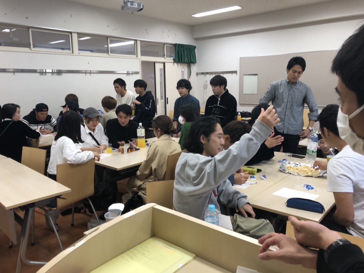 andozemi2018's tweet photo. こんにちは🐥
先日のオープンゼミに来てくれた方々ありがとうございました！！
19日に最後の合同説明会を行います！
まだまだ迷ってる方たくさんいると思います！ぜひ相談しにきてくださいっお待ちしてます（＾Ｏ＾） https://t.co/ZXnxGfr2yh
