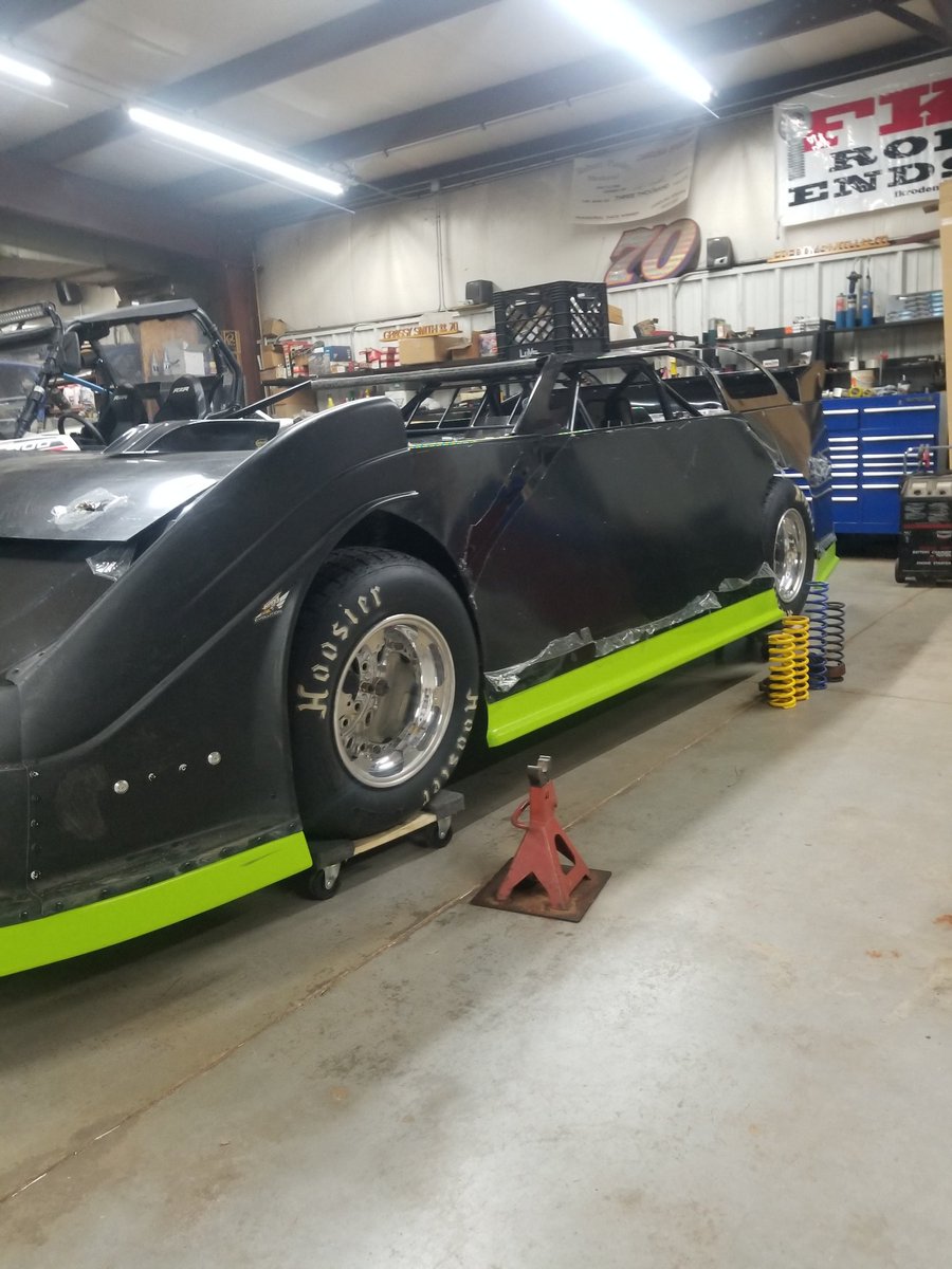 The #BIGGREENEGG  latemodel is coming together.... for all your cooking needs #BIGGREENEGG  the ultimate cooking experience........