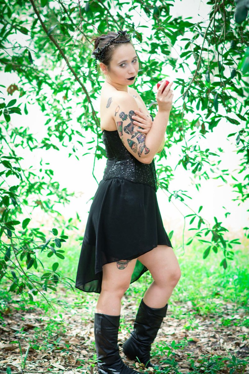 switchyliz's tweet photo. Iβm the fairest of them all. Now pay up π°π°π° #bootsnleather #bootscum #bootslave #bootworship #bootfetish #worshipme #walletdrain #walletrinse #corset #efdp #financialdomination #financialdominatrix #findomme #findoms #FINDOM #footworship #footgoddess #goddesslifestyle #paypigs https://t.co/cknt2N2H7e