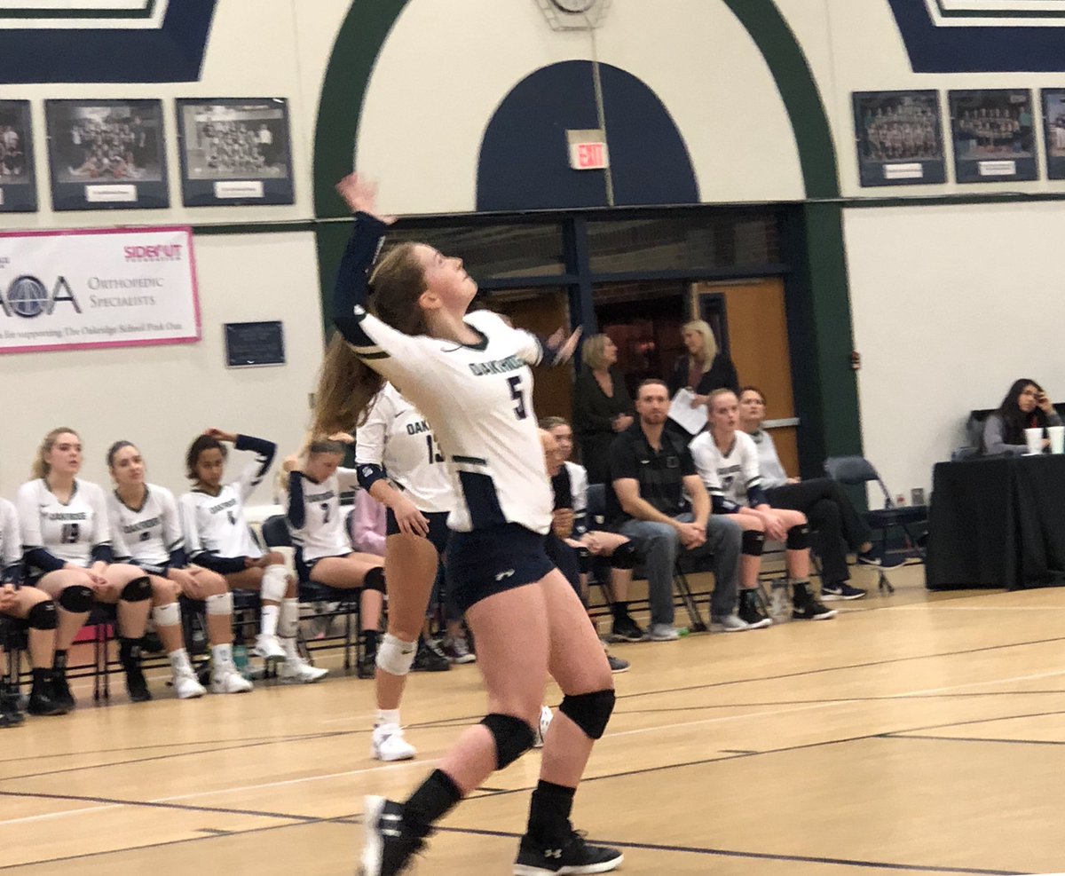 OakOwlsSports's tweet photo. Another sweep for Oakridge volleyball. Both JV teams win and Varsity defeats Trinity Valley 3-0. Great night Owls!! #goowls #oakridgeowls https://t.co/jmbUVFNtJl