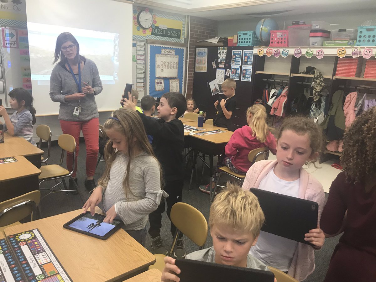 2nd graders discovering ecosystems with <a href="/KathleenCorley/">Kathleen Corley</a> using <a href="/nearpod/">Nearpod</a>! Excellent experience!