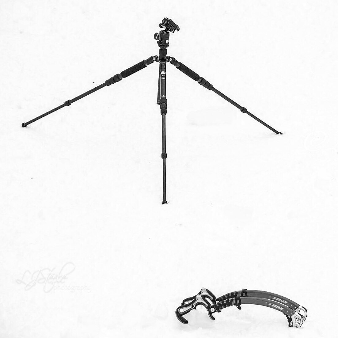 LJSteele_Photo's tweet photo. Camera ready? Ice climbing season to start soon 
#climbing #iceclimbing #tripod #icetool #valdezalaska #travelingkiwi #akkiwi #photographyadventures #photography #valdeziceclimbingfestival #blackandwhite #levitation49 
#alaskaadventurealliance https://t.co/Bx1MRrczql