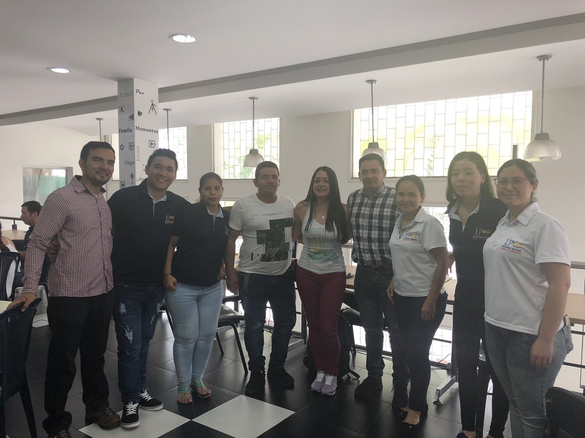 CaroCalleUNAD's tweet photo. El compartir con mis representados, estudiantes del CCAV Neiva, me llena de orgullo y felicidad!!!

#DespliegueZonalUNAD @UniversidadUNAD Zona Sur,
#ModoRP
#OrgullosamenteUnadistas
#RedestUNADPresente https://t.co/FoANQiXynC