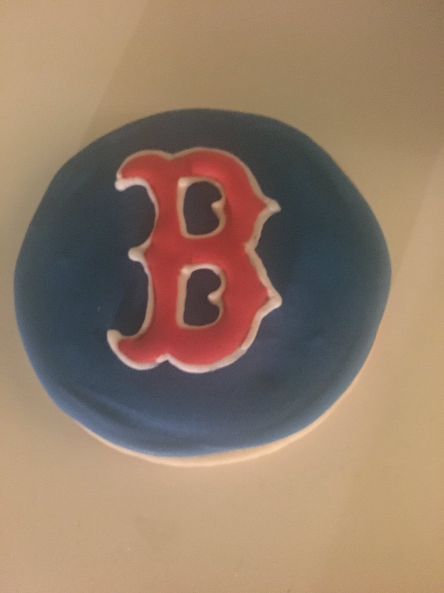 TomCuddySports's tweet photo. During first half of #BostonCetics game Jackie Bradley Jr hit his Grand Slam Celtics fans responded at Boston Garden with chants of JBJ!JBJ!..@wbznewsradio https://t.co/8gyTU6m29D