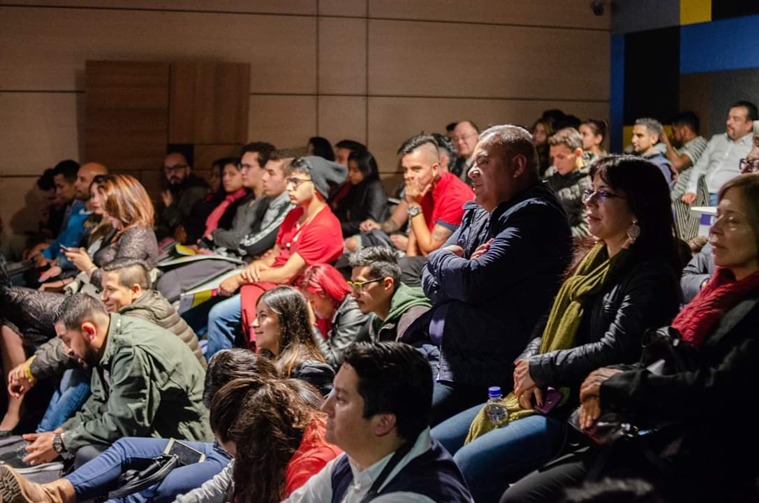 FCCLibertadores's tweet photo. 👌👌👌Revive los mejores momentos de #ElBoomCreativo 💥💣
#ModoBoom Más fotos en nuestra Fan Page @FCCLibertadores https://t.co/feXGssfhEA
