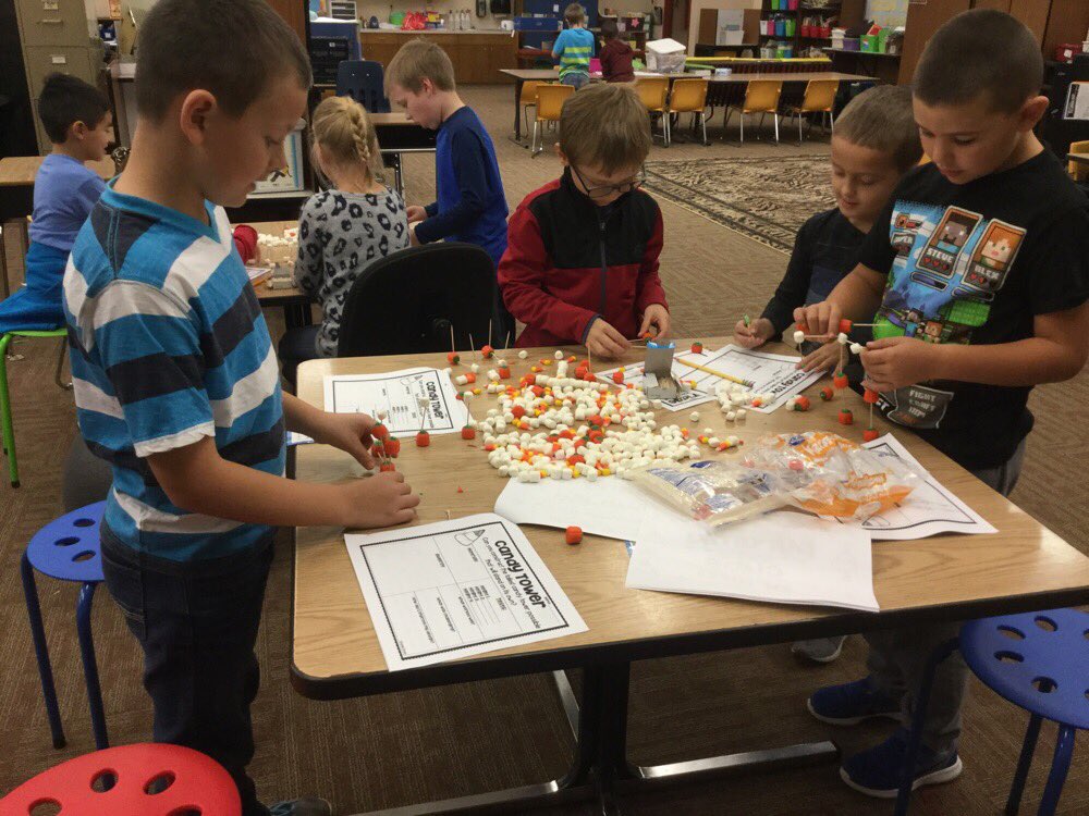 mrogers824's tweet image. Candy corn towers. #spookystem #scienceiscool