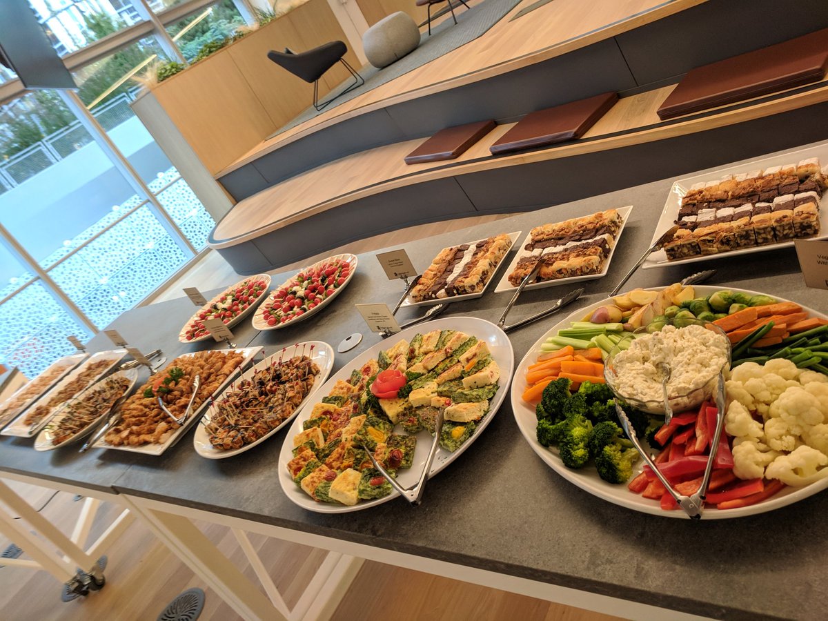 girlie_mac's tweet photo. We're starting #SlackDevs meetup soon π https://t.co/3LPDtkuUT9