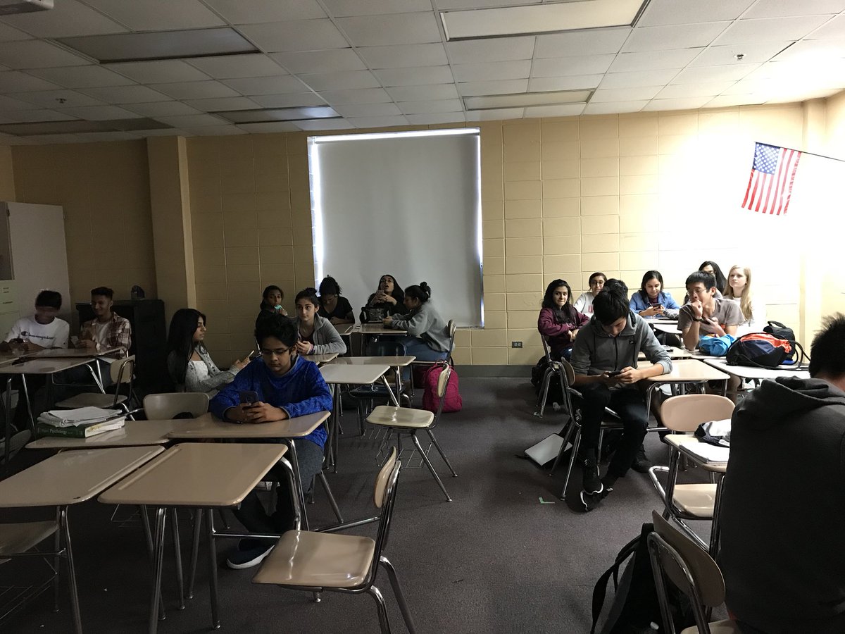 nvhsmat's tweet photo. Congrats to the winners of this week's activity and thanks to everyone who participated! Way to rep Mu Alpha Theta! #nvhs #mualphatheta #mathhonorssociety https://t.co/a2eGnAm7rQ