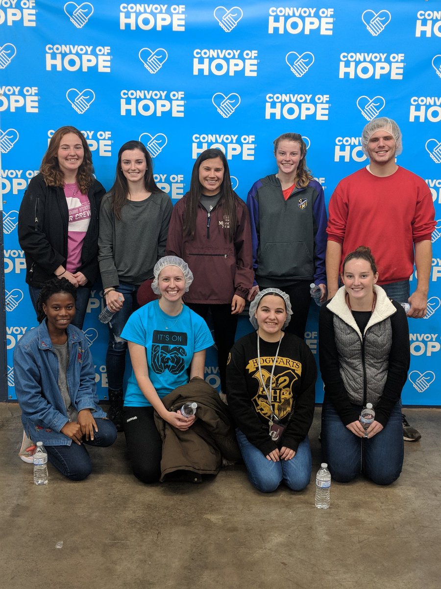 BST and other local volunteers helping out at <a href="/ConvoyofHope/">Convoy of Hope</a> tonight!!