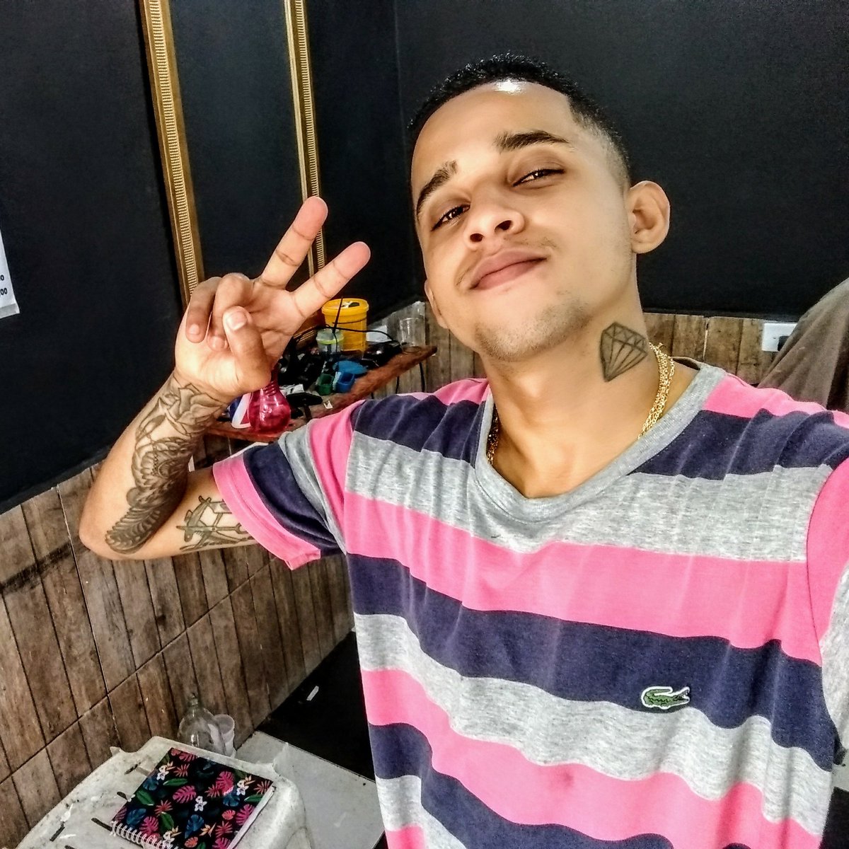 Raridadedocorte's tweet photo. #ChefeDoCrimePerfeito💸💈 https://t.co/3L8RvAp6XX