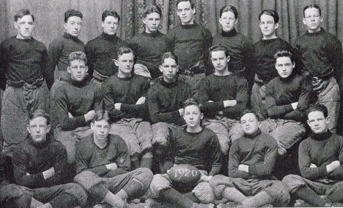 IonaPrep's tweet photo. Before the day is through, we'd like to wish a happy birthday to us. More specifically, a heartfelt thank you to all the Brothers, lay faculty and staff who have been #IONAPREParing young men for success for the last 102 years. Some 20,000 Gaels are in your debt. #YouAreIonaPrep https://t.co/3mzS0xltpm