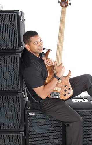 WsjrDb's tweet photo. FINALLY!!!! Yes, Michael Lington is coming to the DMV!!!! sharing the stage with none other than DMV's own guitarist/bassist Earl Carter, along with Unit 3 Deep featuring David Dyson, Patrick Cooper and Duane Thomas!!!
Bethesda Blues &amp; Jazz Supper Club is going to be JUMPIN'! https://t.co/ic4RBetgJ3
