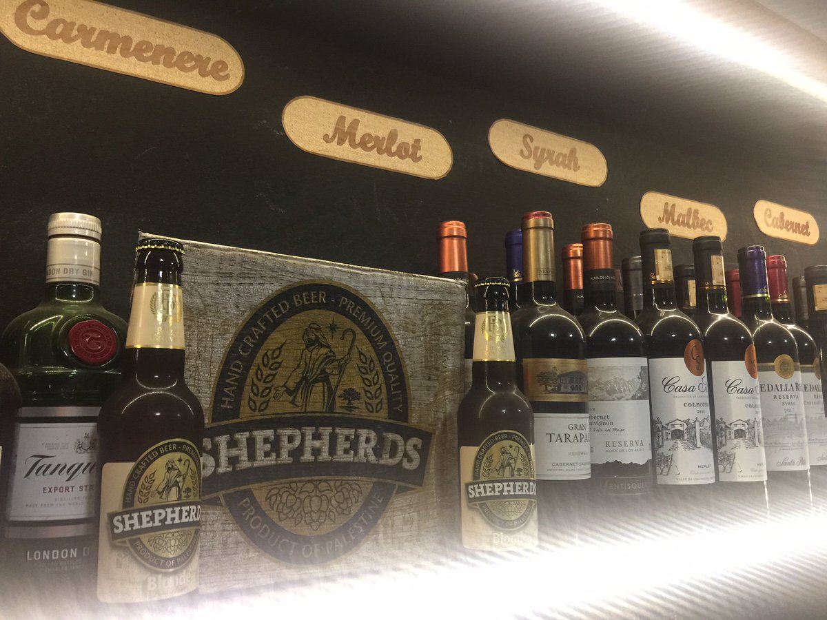 ShawarmaDeBotto's tweet photo. Ya esta con nosotros #shepherds #cerveza #Palestina directo de nuestra tierra querida, una cerveza artesanal hecha por hermanos Palestinos para disfrutar con amigos. #Shawarmas #ComidaPalestina #ComidaArabe https://t.co/UBhLwlQXFr