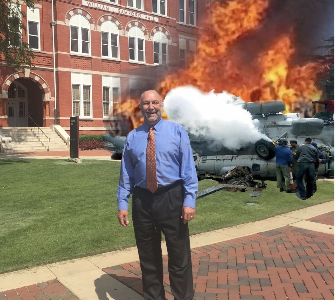 AmesAuthority's tweet photo. BREAKING: Ex-President Steven Leath Crashes Auburn Helicopter
https://t.co/SxEYS8z9oz https://t.co/d3jnoKxDRK