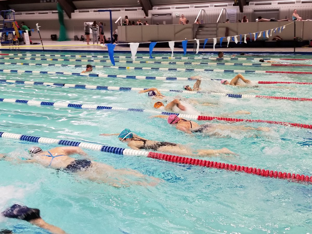 rickwarawa's tweet image. #timetrail @YQRmultisport   #performanceswim #fast #thanks guest coach Max extra room in lanes tonight #taper #nexttime @jackiehatherly