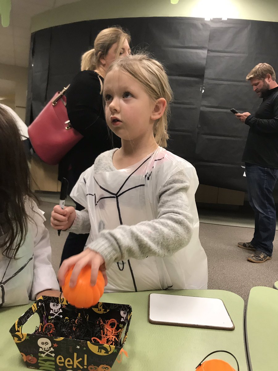 LisaThomasPHE's tweet photo. This mad scientist didn’t want to leave! Math and science night was a huge success! #LeadReed https://t.co/QLYF63zN31
