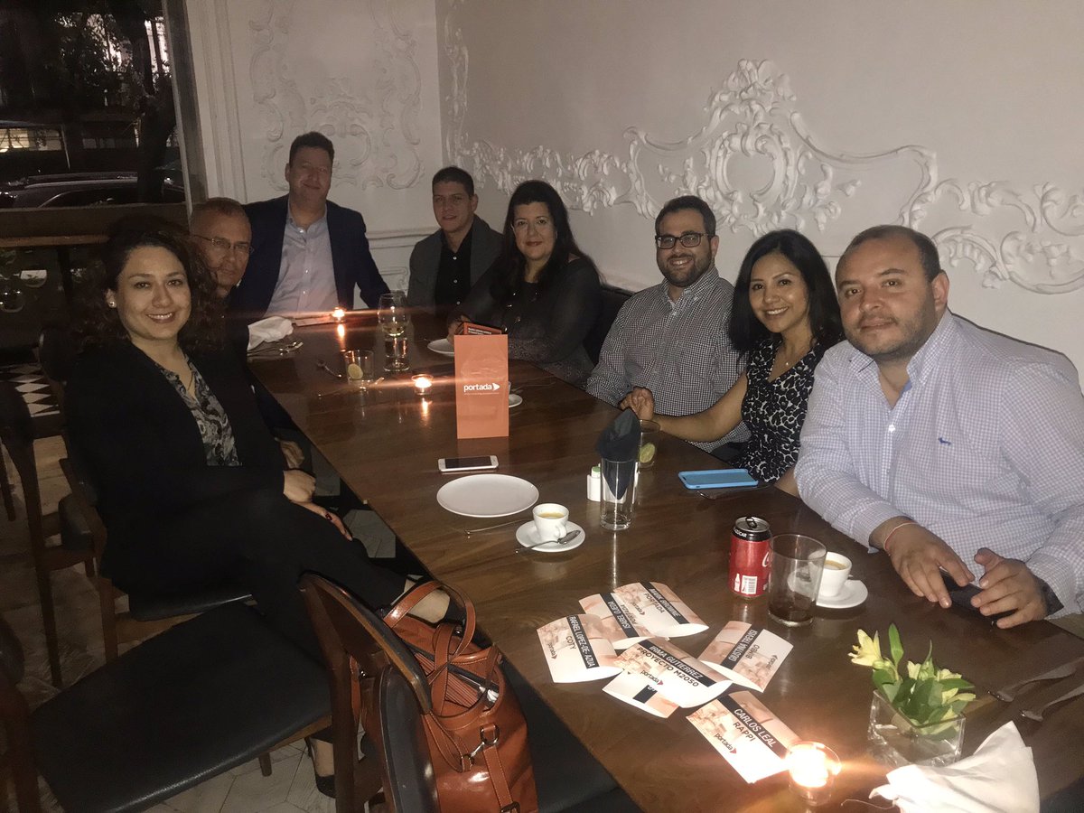 Irma_gut's tweet photo. Cena exclusiva para ejecutivos de Marca @portada_online @Portada_esp #CDMX #México  #BlancoColima https://t.co/y4fK0GQTNd