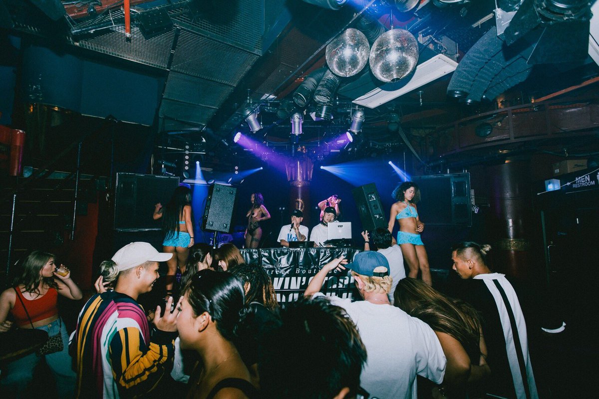djyazjapan's tweet photo. 今夜🔥🔥🔥
#LEGIT_VUENOS DJ YAZ https://t.co/llkXs9T8xI Bash
祝い酒お待ちしてます https://t.co/uc60bqdWDU