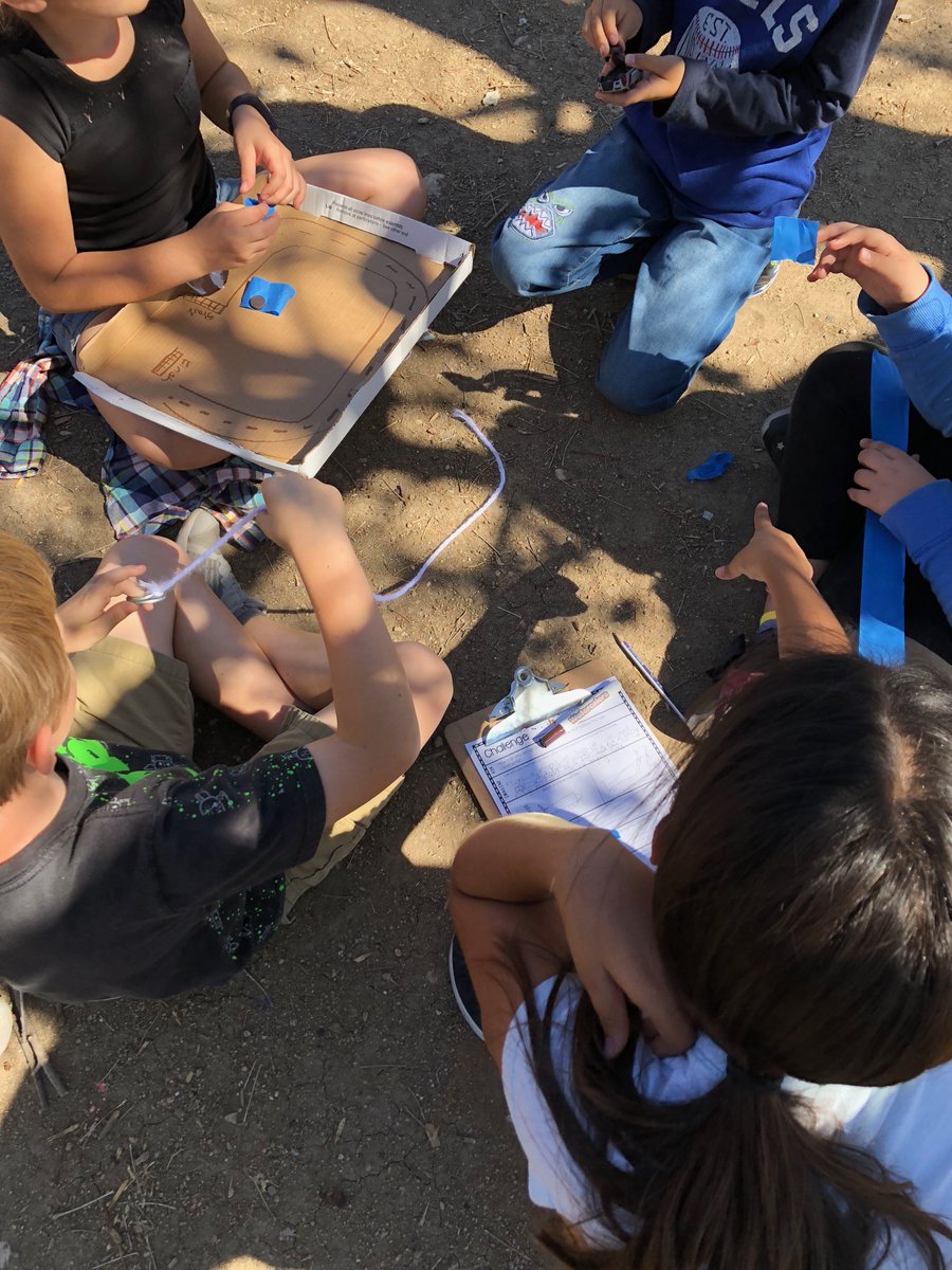 CVMaker537's tweet photo. Today @FlyingHillsFAME, 4th Ss built solar powered fans, 3rd Ss configured racetracks that moved cars only using magnetic force, and 2nd Ss engineered bridges! Thanks for bringing your classes @blindsay05 , @McCartyCFH, Ms. Rosier, @perkinsroom21, & Mr. Welch! Be back tomorrow! https://t.co/xeeobTcghG