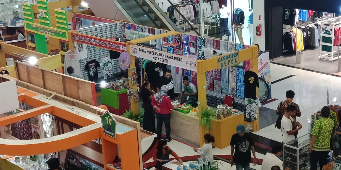 Pameran skala Nasional bidang investasi, pariwisata dan perdagangan " BITTRA EXPO 2018" di Nagoya Hill, Batam 11-14 Oktober 2018 <a href="/pemkotdepok/">PEMERINTAH KOTA DEPOK | #AyoPakaiMasker</a> <a href="/IdrisAShomad/">Mohammad Idris</a> <a href="/pradi_supriatna/">Pradi Supriatna</a> <a href="/fitriawansumadi/">fitriawan</a>