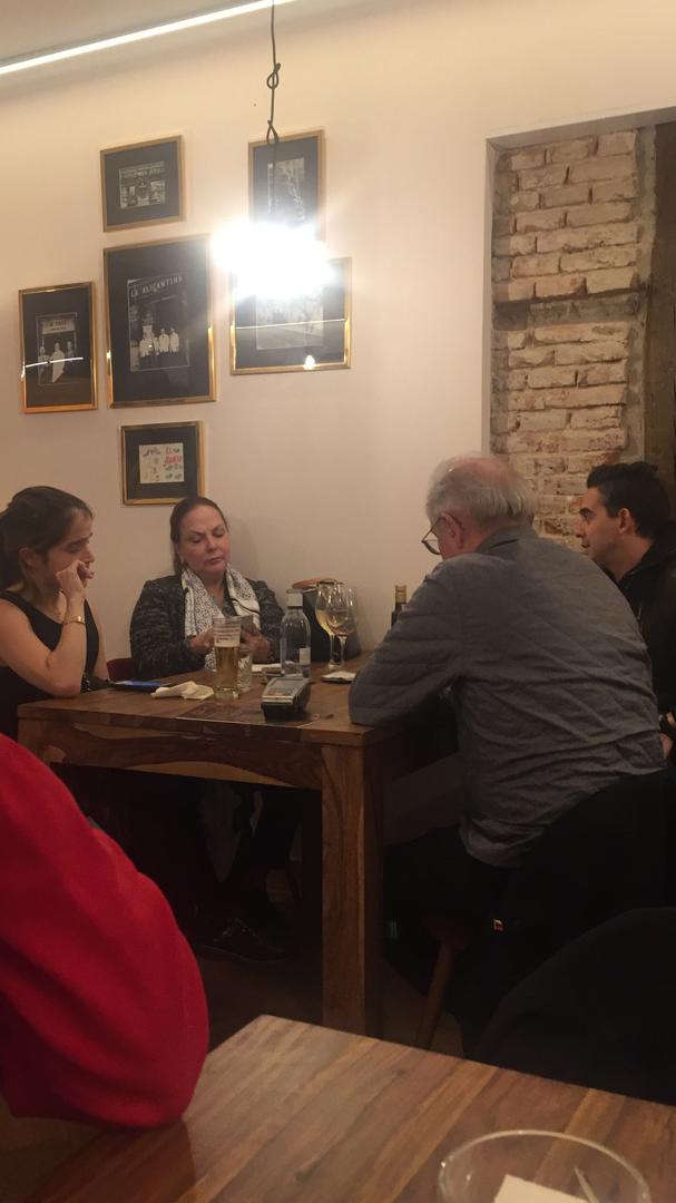 LoyvicZavala's tweet photo. Ese momento incómodo cuando te descubren armando el plan para "libertar" a Venezuela #LedezmaFalso https://t.co/GJJqbMI1ry