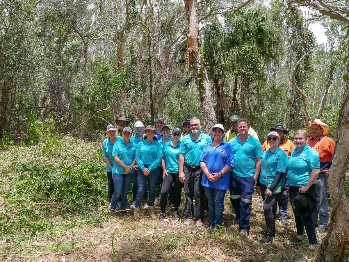 NQBulkPorts's tweet photo. Thanks to this wonderful group of #volunteers who got their hands dirty, our Kommo Toera Trail at #PortofMackay is in tip-top shape after a clean-up effort. #thanks @LendleaseGroup @mackaycouncil #portenvironment https://t.co/XZyLjlrK4o