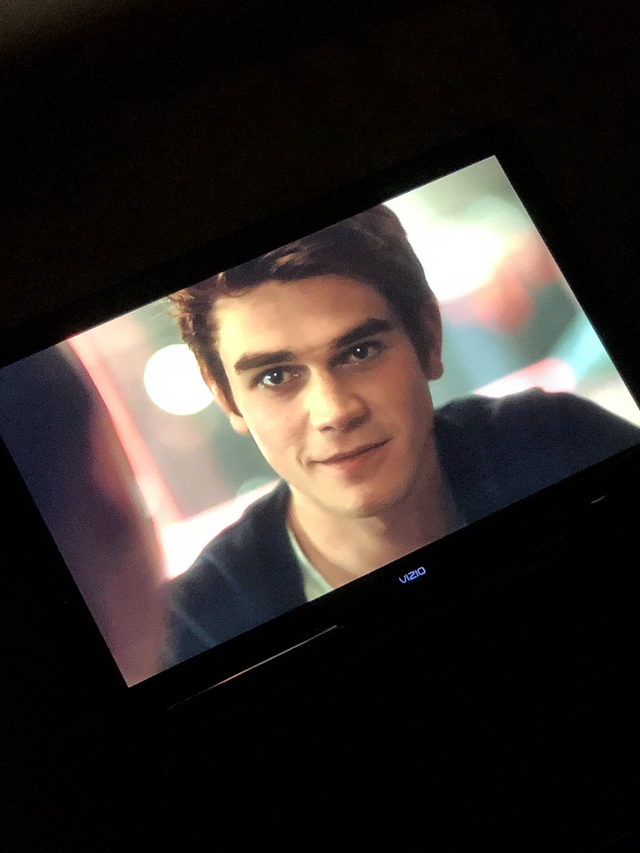 cherie_sherlock's tweet photo. Now I See Why Everybody Loves Riverdale😍🐍 https://t.co/e2FEfE2GCu