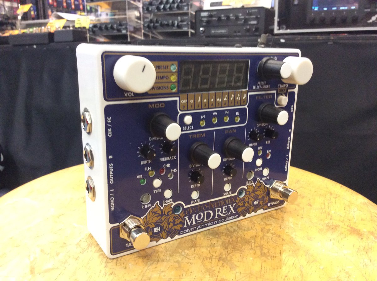 BIGBOSSekimae's tweet photo. 【🎉👻erectro-harmonix 50th Anniversary🎉👻】
新商品の #MODREX が新入荷‼️
様々な #モジュレーション系 #エフェクター を同時に使用したり、多数プリセットできる革新的な一台✨
#MIDI やTAPテンポ にも対応しており現代的な仕様です💥
#エフェクター #エレハモ 
https://t.co/5PdYu0iz3J… https://t.co/IJPpFrwzC7