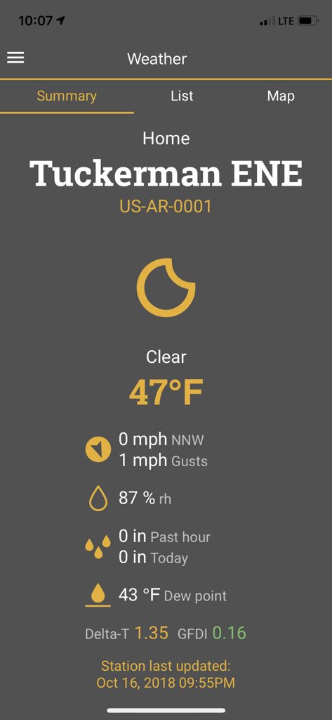 ShawntelErvin's tweet photo. I was told that Arkansas would be warmer... #MyFarmCommand showing that we could get down into the 30s this weekend. Still warmer than Canada, eh @jamie_denbow @WWFCandWKfan? https://t.co/U2PoEWpDkr